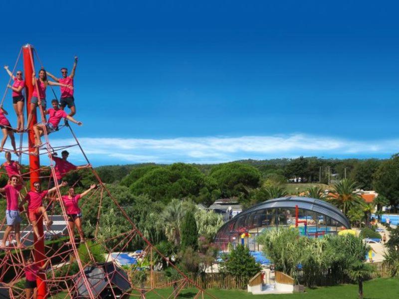 Hôtel Camping Officiel Siblu Mer et Soleil à Saint-Georges-d'Oleron Extérieur photo